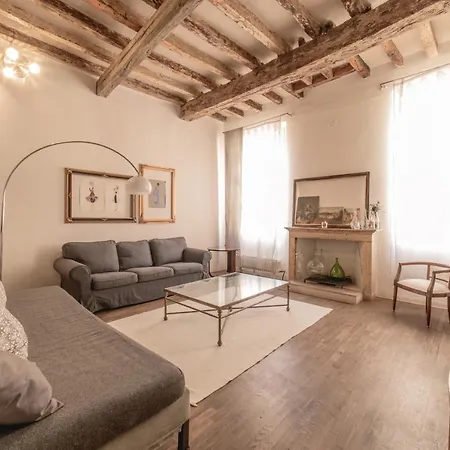 Casa Sangiacomo Quattro Apartment *