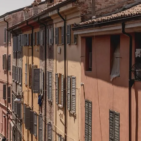 Casa Sangiacomo Quattro 아파트 *